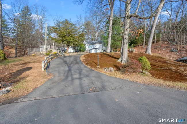 10 Old Waterbury Road, Middlebury, CT