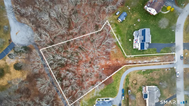 9 Arrowhead Trail, Waterford, CT