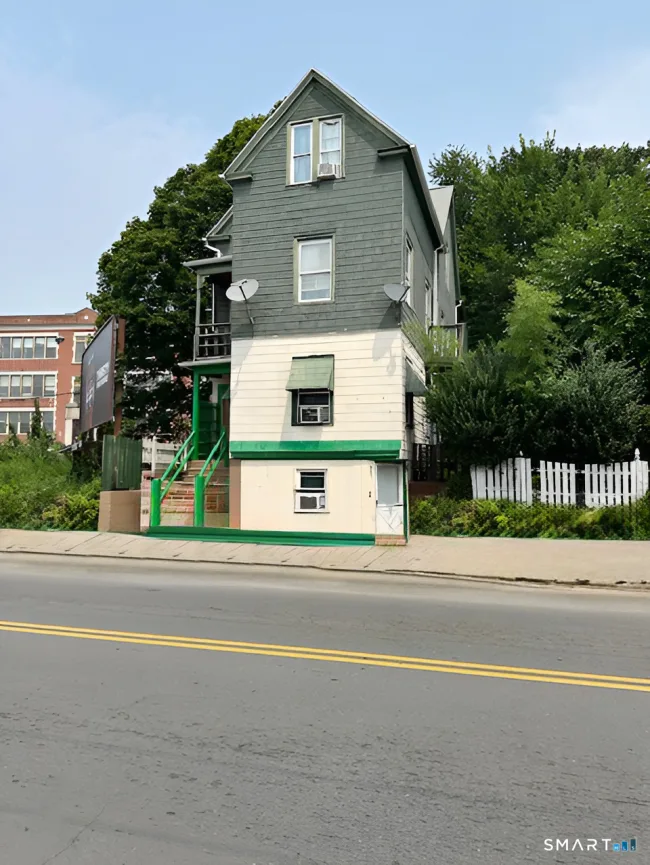 807 East Main Street, Waterbury, CT