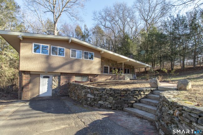 206 North Moodus Road