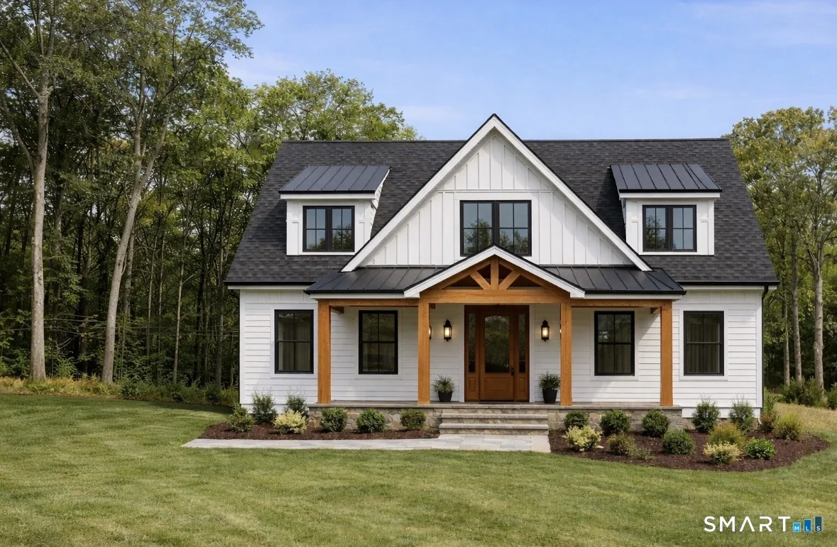 13 Meadow Street, New Hartford, CT