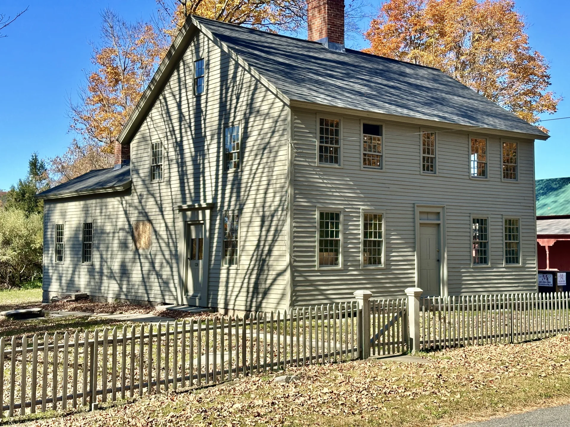 27 Middle Quarter Road, Woodbury, CT