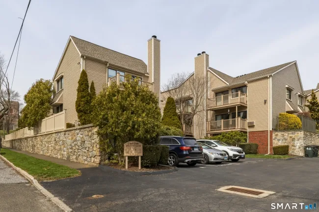 377 Glenbrook Road #APT 5