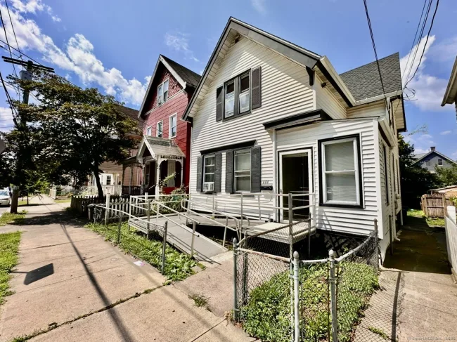 444 Poplar Street, New Haven, CT