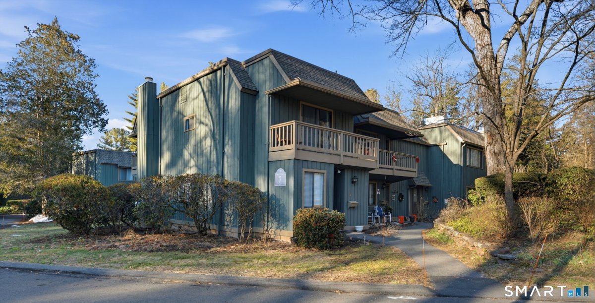 1 Coach Drive #1, Southington, CT