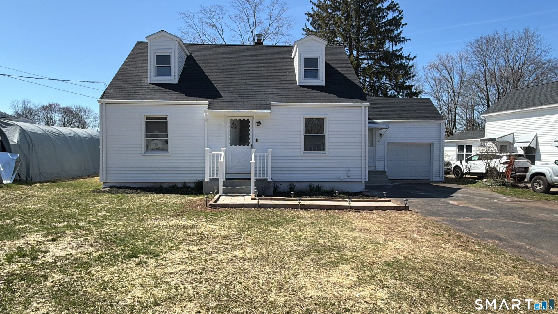 8 River Road, East Haven, CT