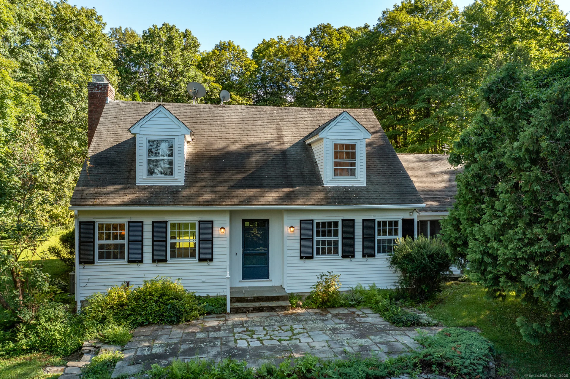 242 Tophet Road, Roxbury, CT