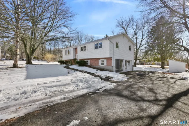 1 Winfield Avenue, Wolcott, CT