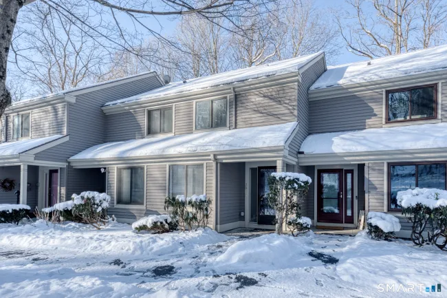 35 Riveredge Drive #35