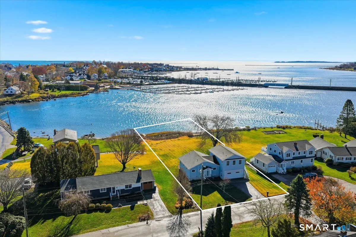 3 Lamberts Lane, Stonington, CT