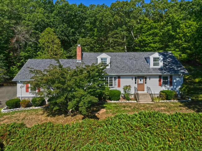 1350 Mount Carmel Avenue