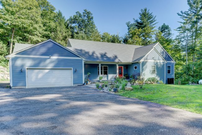 404 Bassetts Bridge Road, Mansfield, CT