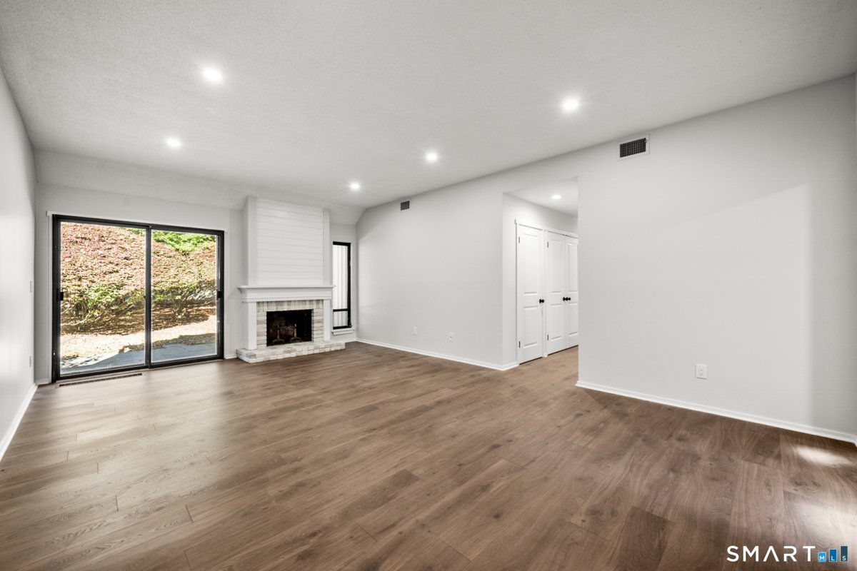 761 Heritage Village #D, Southbury, CT