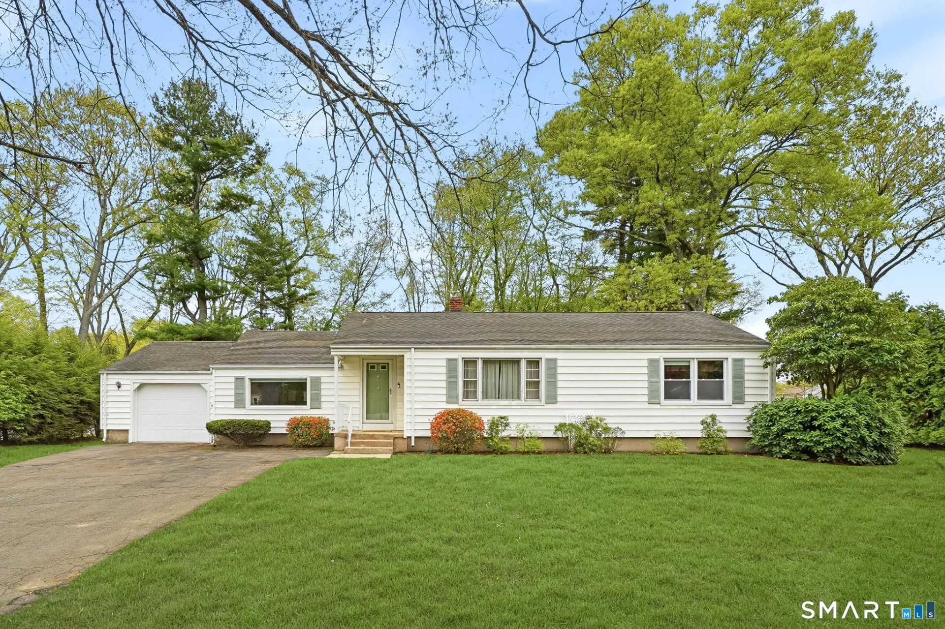 172 Pool Road, North Haven, CT