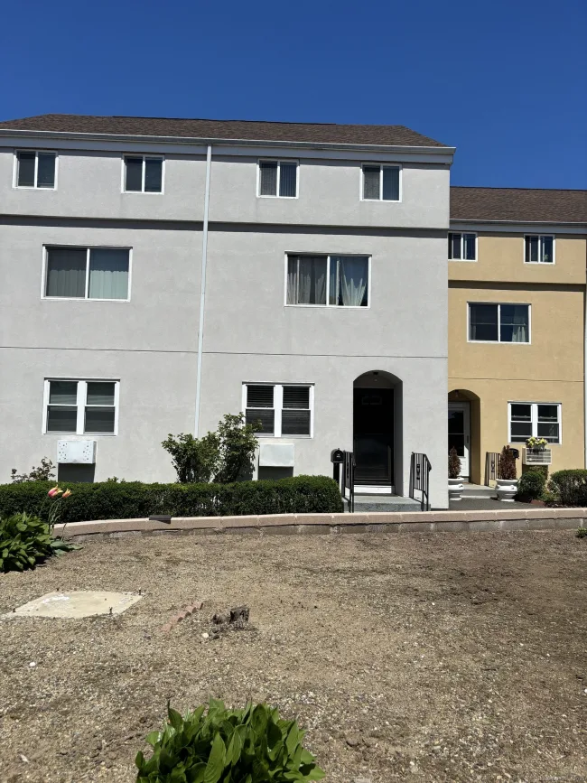 60 Gilmore Street #21, Bridgeport, CT