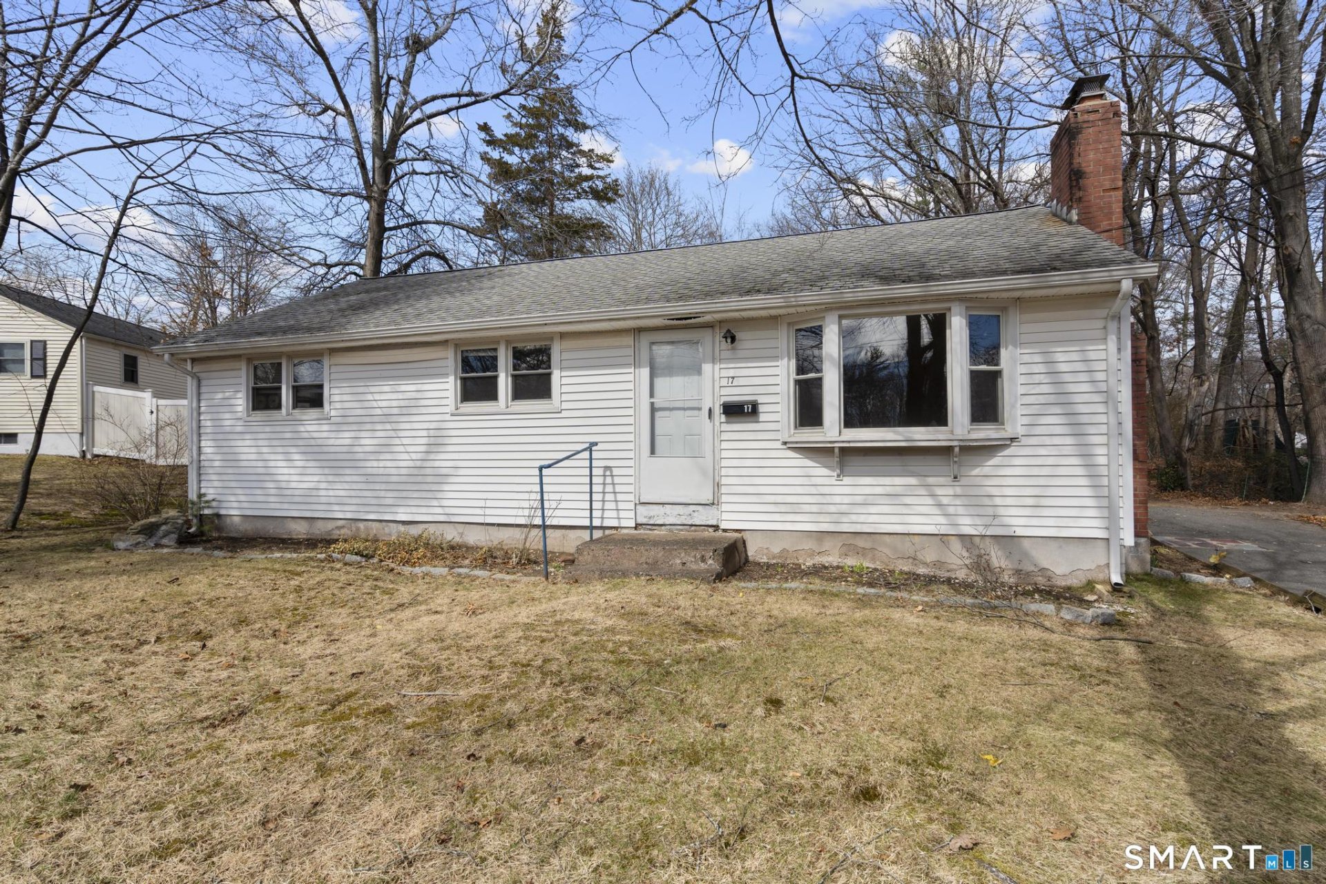 17 Dune Road, Enfield, CT