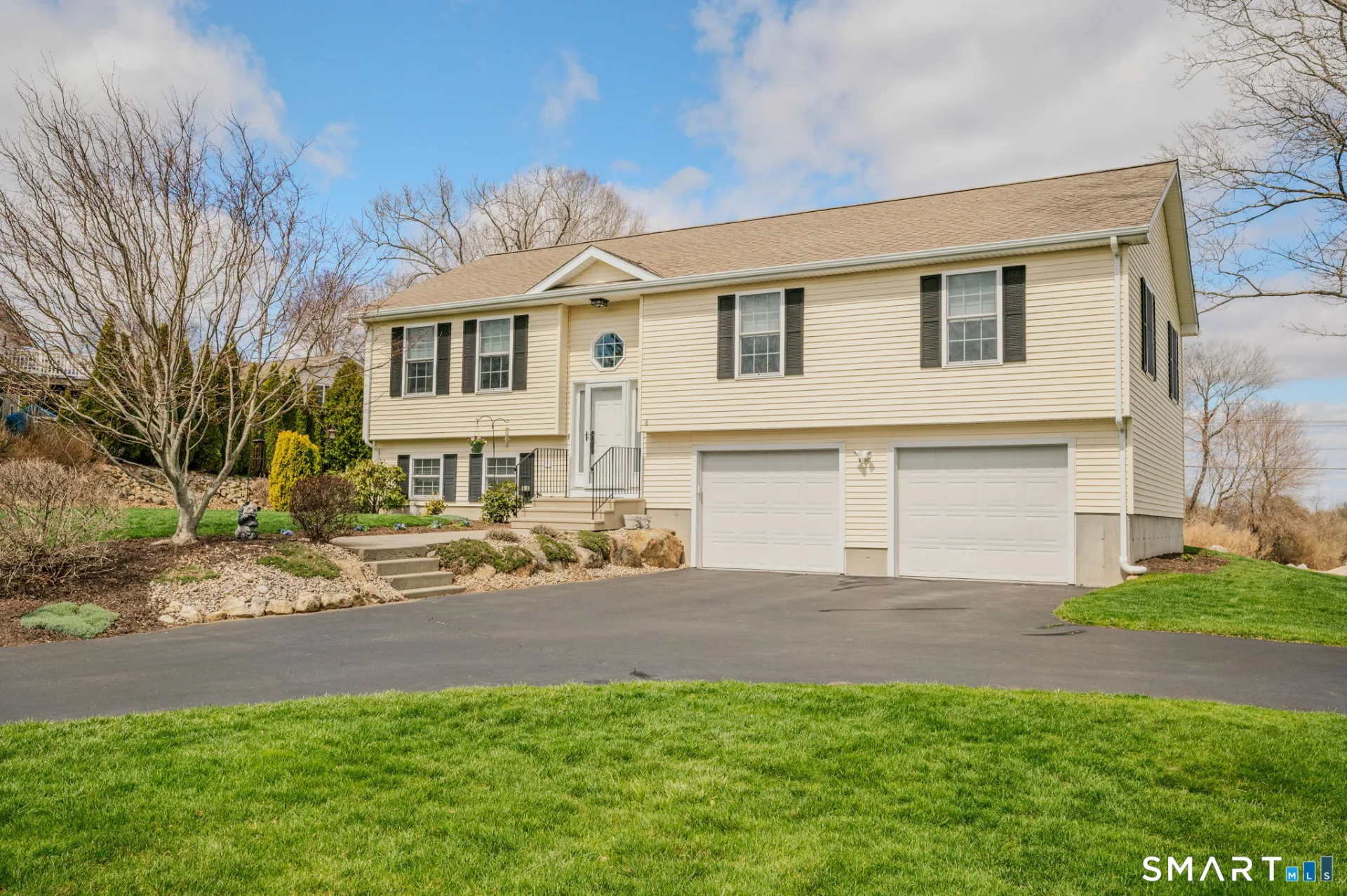 8 Heartwell Drive, Groton, CT
