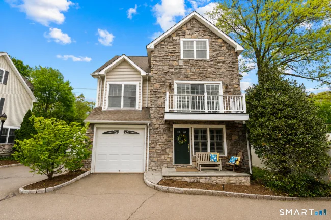 39 Maple Tree Avenue #1
