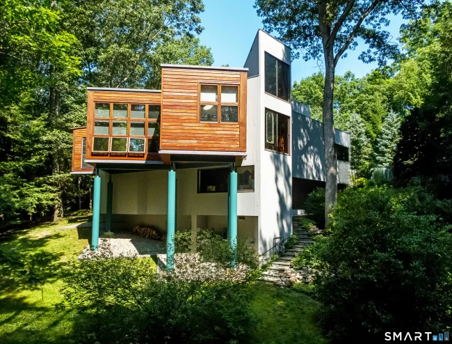 14 Codfish Lane, Weston, CT