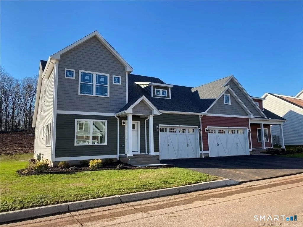 137 Mulholland Way #83, North Haven, CT