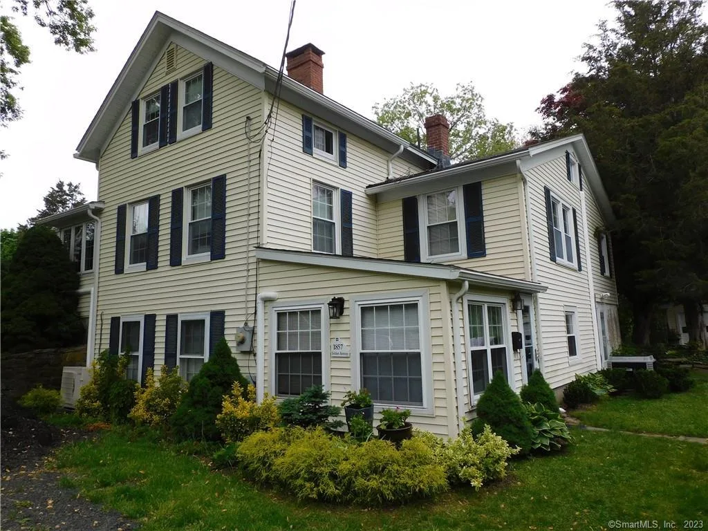 402 Boston Street, Guilford, CT