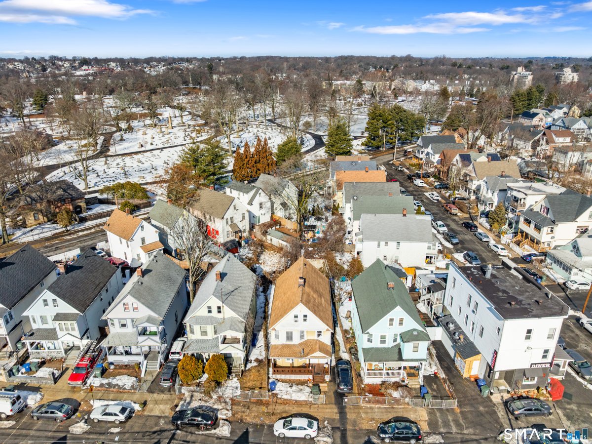 1036-1038 Maplewood Avenue, Bridgeport, CT