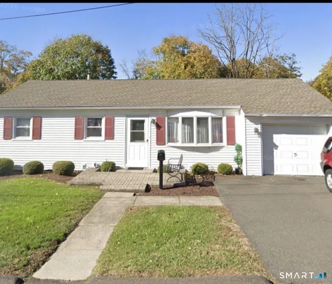 13 Hillside Street