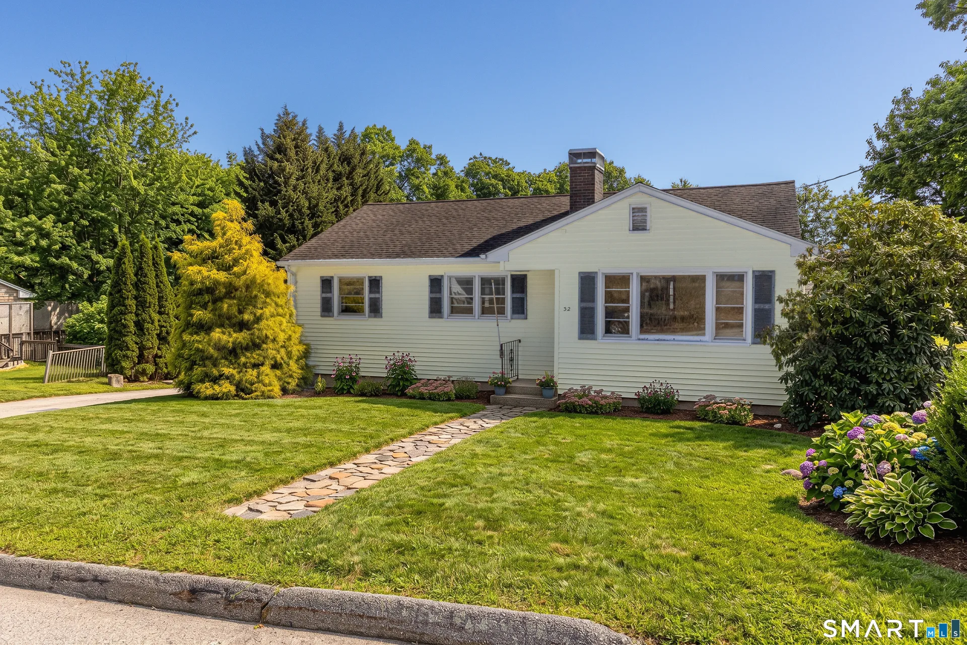 32 Cedar Lane, Montville, CT