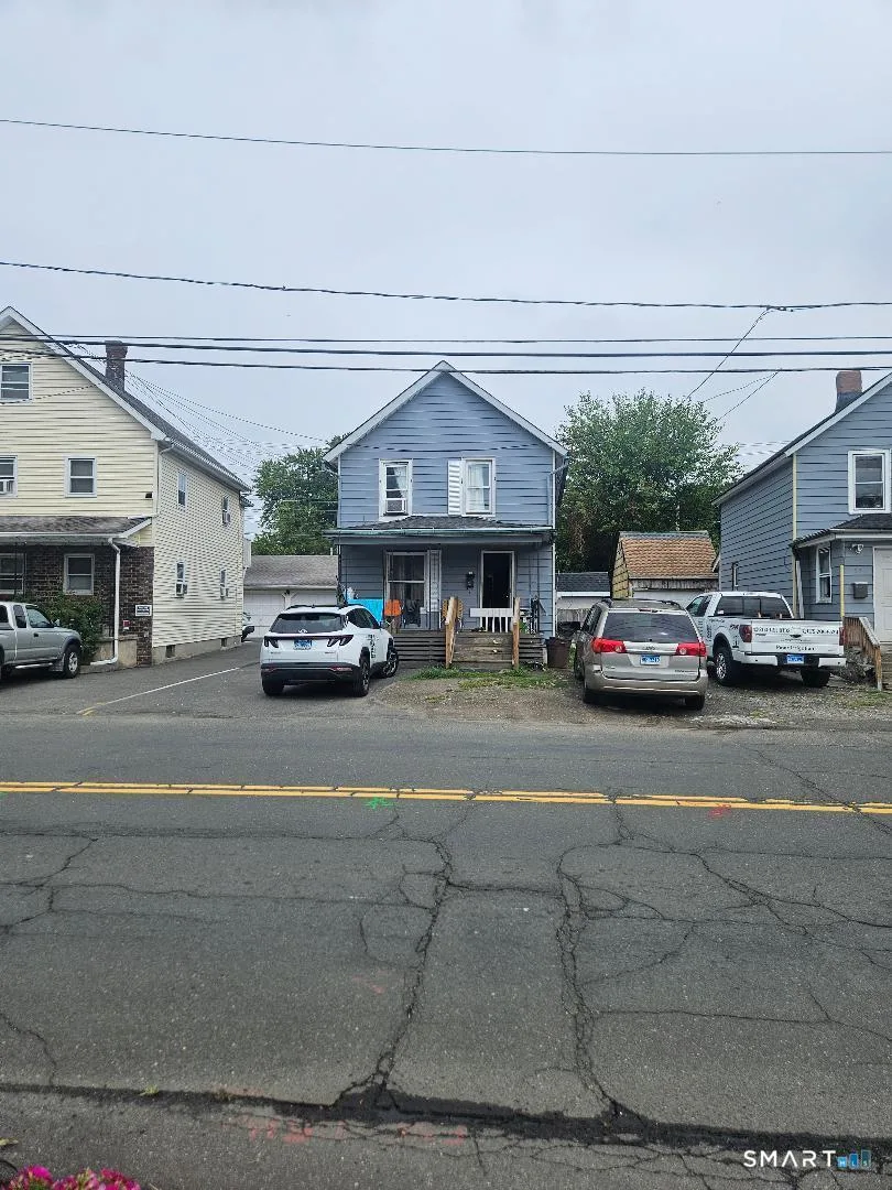 37 Taylor Street, Danbury, CT