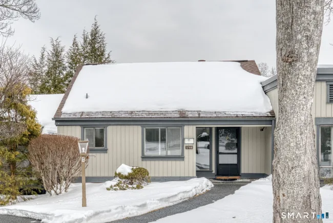 170 Heritage Village #B