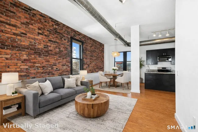 881 Lafayette Boulevard #4N