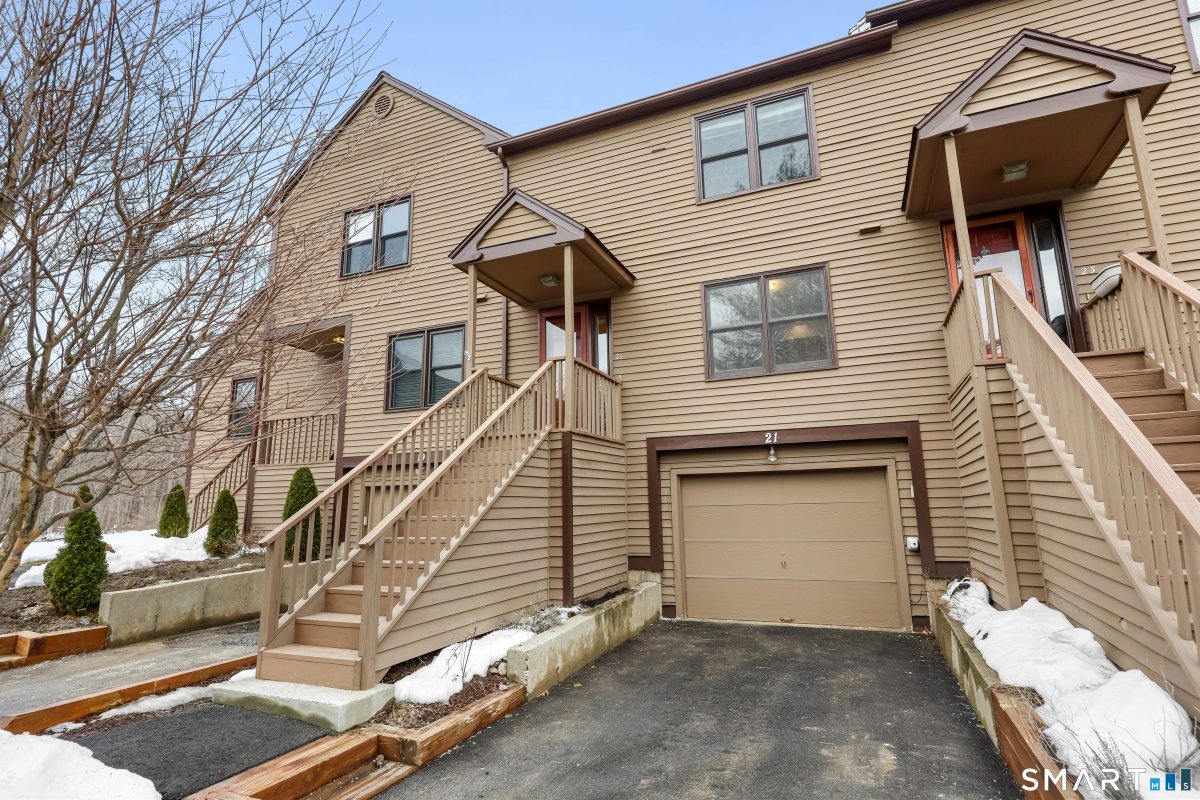 21 Rockview Circle #21, Monroe, CT