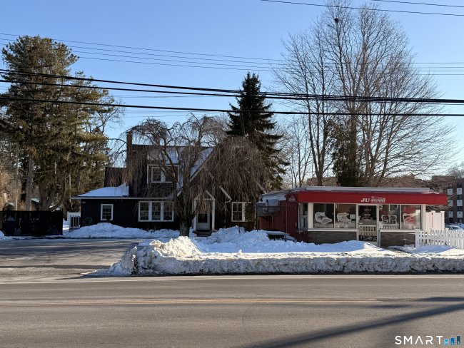 1043 Poquonnock Road