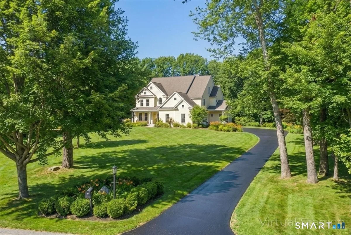 17 Bittersweet Way, Stonington, CT