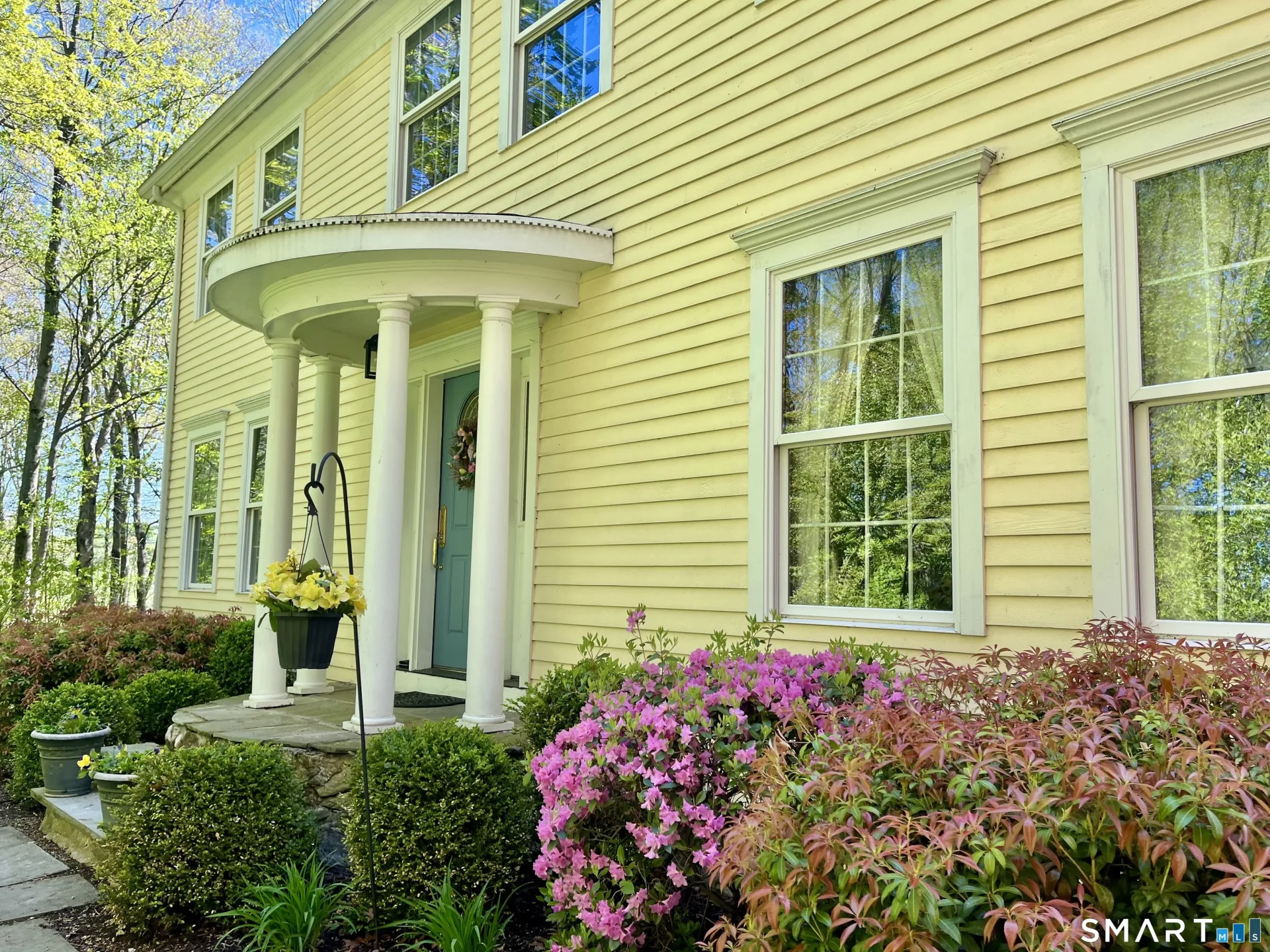 16 Jonathan Drive, Roxbury, CT