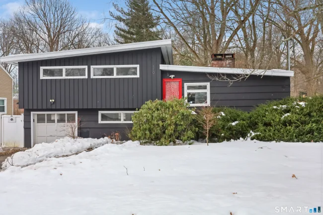 110 Corbin Road, Hamden, CT