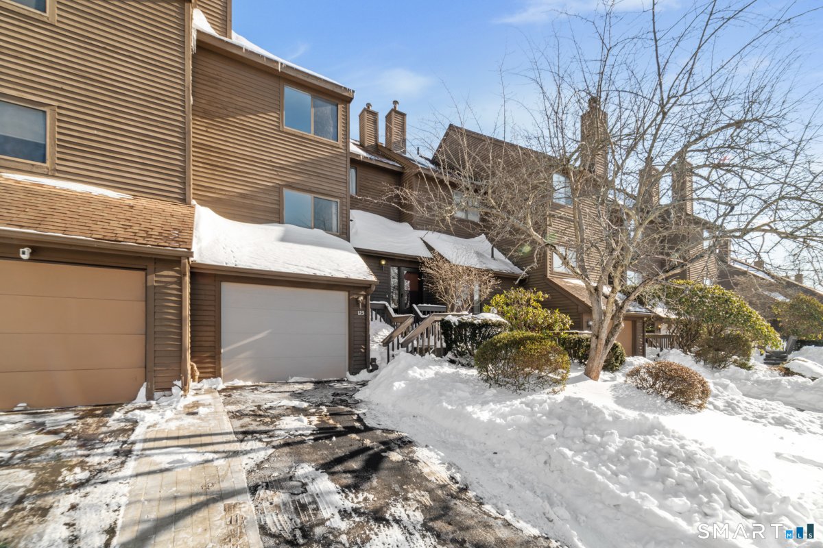 900 Mix Avenue #APT 123, Hamden, CT