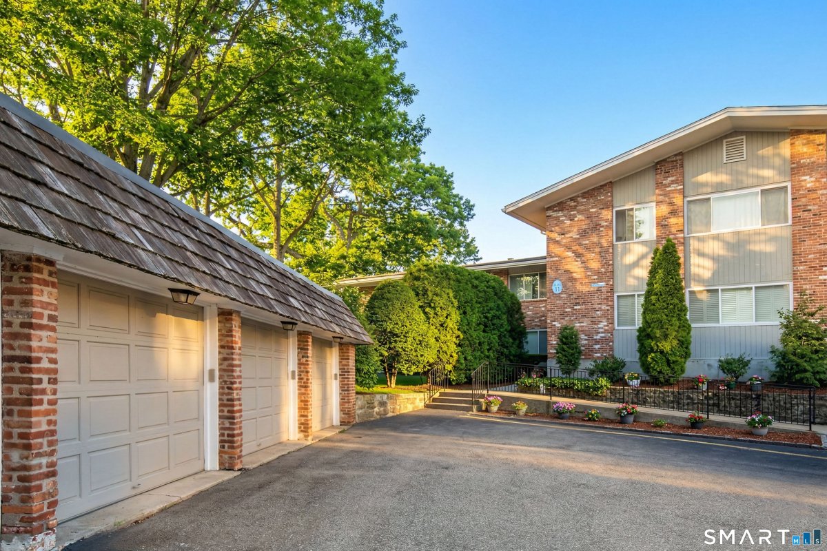 49 Southport Woods Drive #49, Fairfield, CT