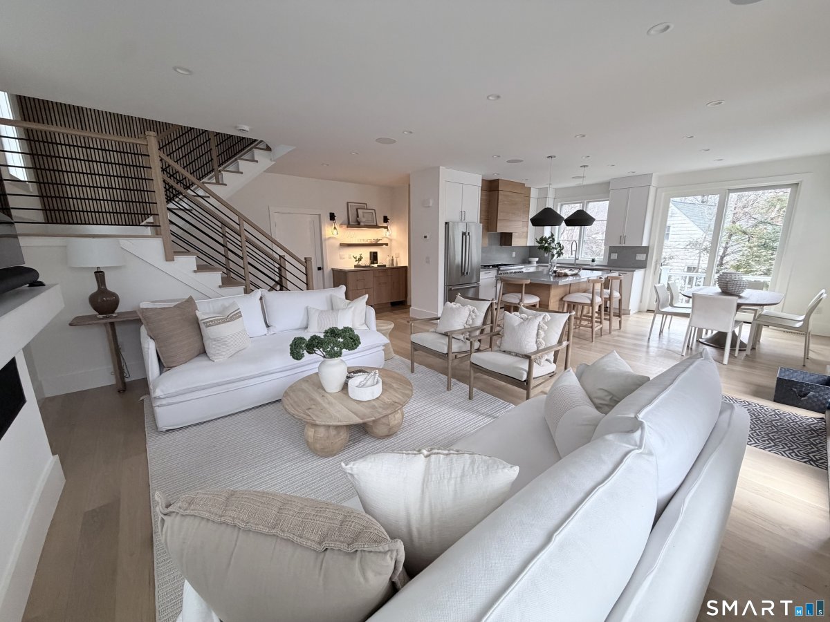 6 Down River Road #B, New Canaan, CT