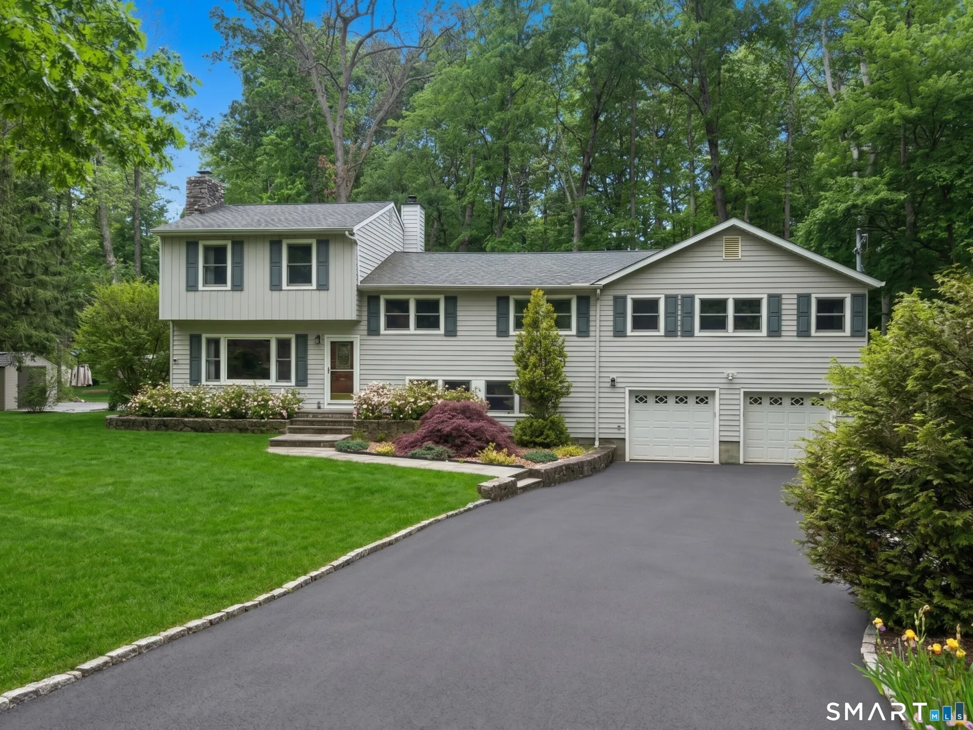 8 Marilyn Road, Brookfield, CT