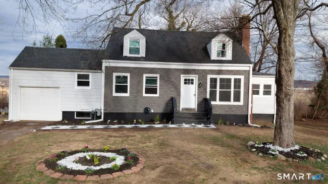 52 Vineyard Road, North Haven, CT