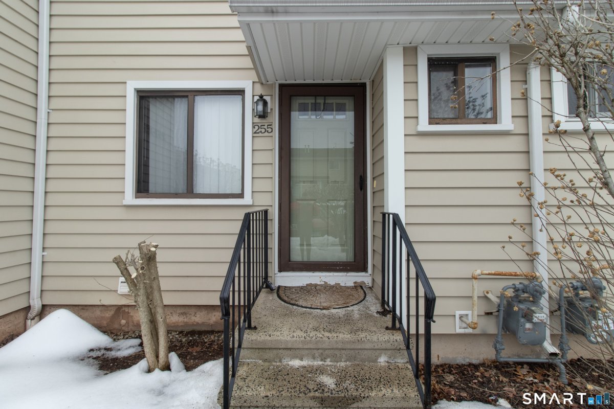 255 Monticello Drive #255, Branford, CT
