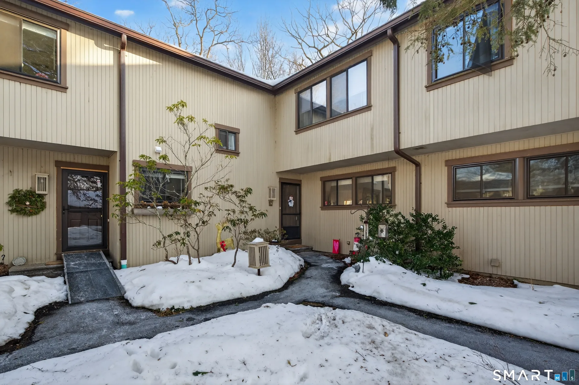 9 Upper Commons #9, Woodbury, CT