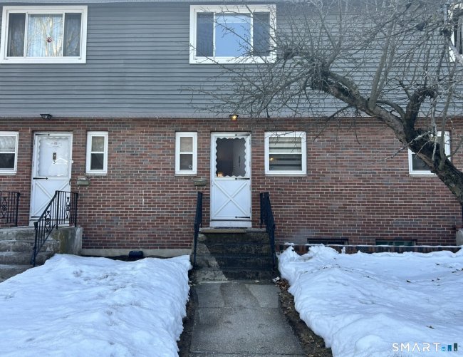 2 Camelot Drive #4, Bloomfield, CT