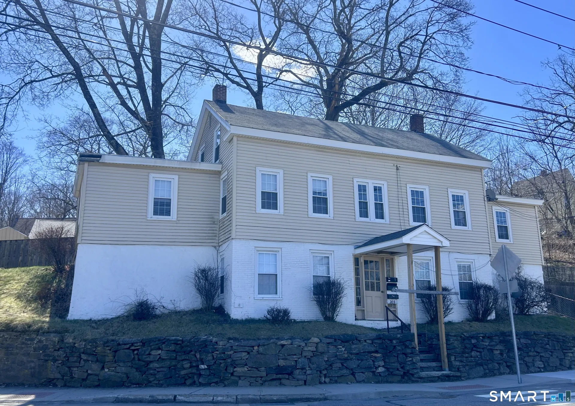 203 School Street, Putnam, CT