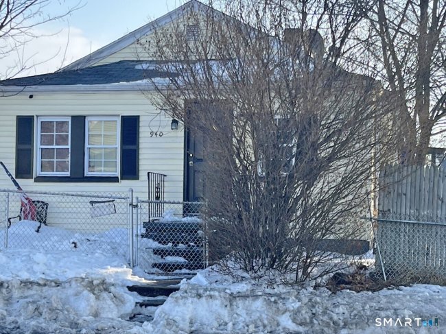 940 Reservoir Avenue