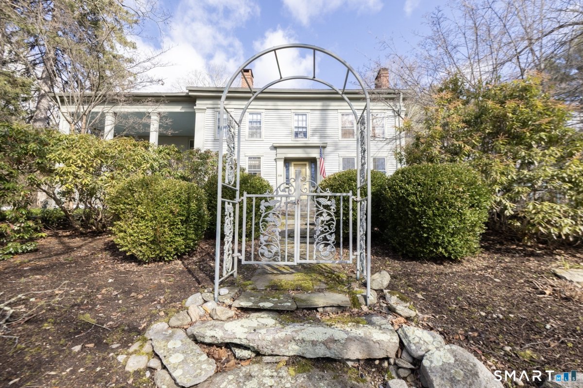 58 Good Hill Road, Woodbury, CT