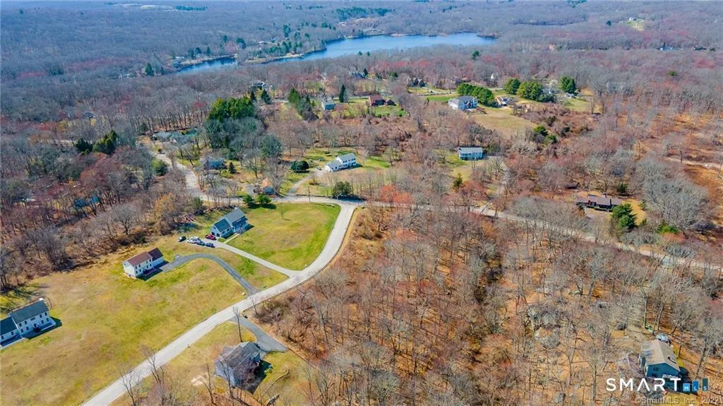 2 Fawns Meadow Road, Montville, CT