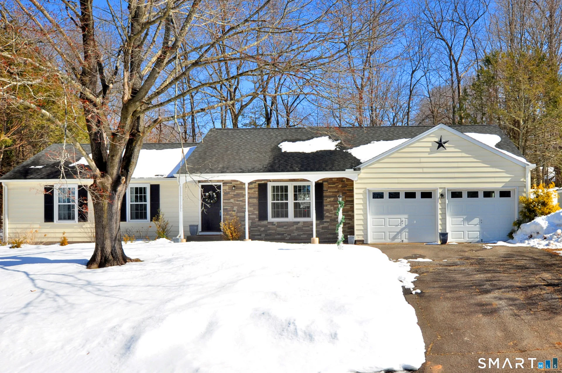 39 Huckleberry Lane, Manchester, CT