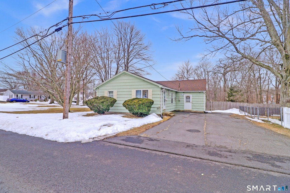 131 Mountain View Avenue, Bristol, CT
